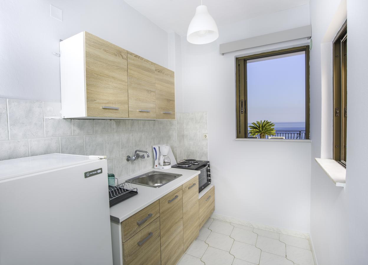Pefkides Aegina Boutique Apartments Agia Marina  Ngoại thất bức ảnh